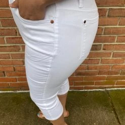 Iris & Rainbow Boutique #J456 Walk In The Sunshine White Judy Blue Skinny Capri