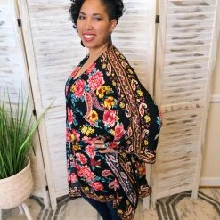 Iris & Rainbow Boutique #K84 Keep A Secret Floral Kimono (Black)