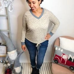 Iris & Rainbow Boutique #L372 Bow To The Lioness Top New Arrivals