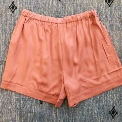 Iris & Rainbow Boutique #J958 Mauve You So Much Linen Shorts