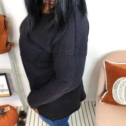 Iris & Rainbow Boutique New Arrivals #K956 Sweet Escape Long Sleeve Top (Black)