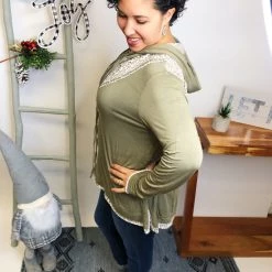 Iris & Rainbow Boutique #L557 Pretty Leopard Top 15 Iris & Rainbow Boutique #L557 Pretty Leopard Top