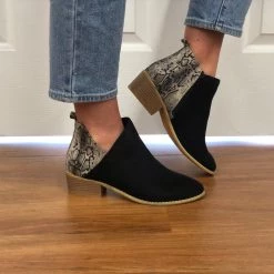 Iris & Rainbow #H99 Kennedy Black Snake Booties