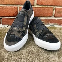 Iris & Rainbow Boutique #D81 Marley's Gray Camo Blowfish Shoes