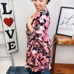 Iris & Rainbow Boutique New Arrivals #L907 Mon Amour Kimono (Pink)