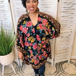 Iris & Rainbow Boutique #K84 Keep A Secret Floral Kimono (Black)