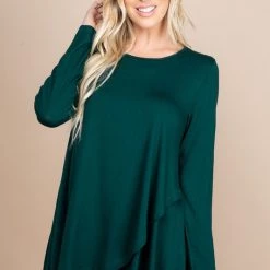 Iris & Rainbow Boutique #462 Strolling Downtown Top (hunter Green)