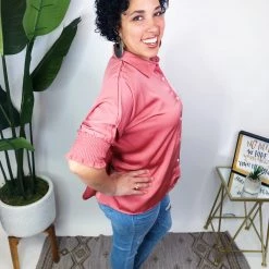 Iris & Rainbow Boutique #M552 Kiss My Lips Top New Arrivals