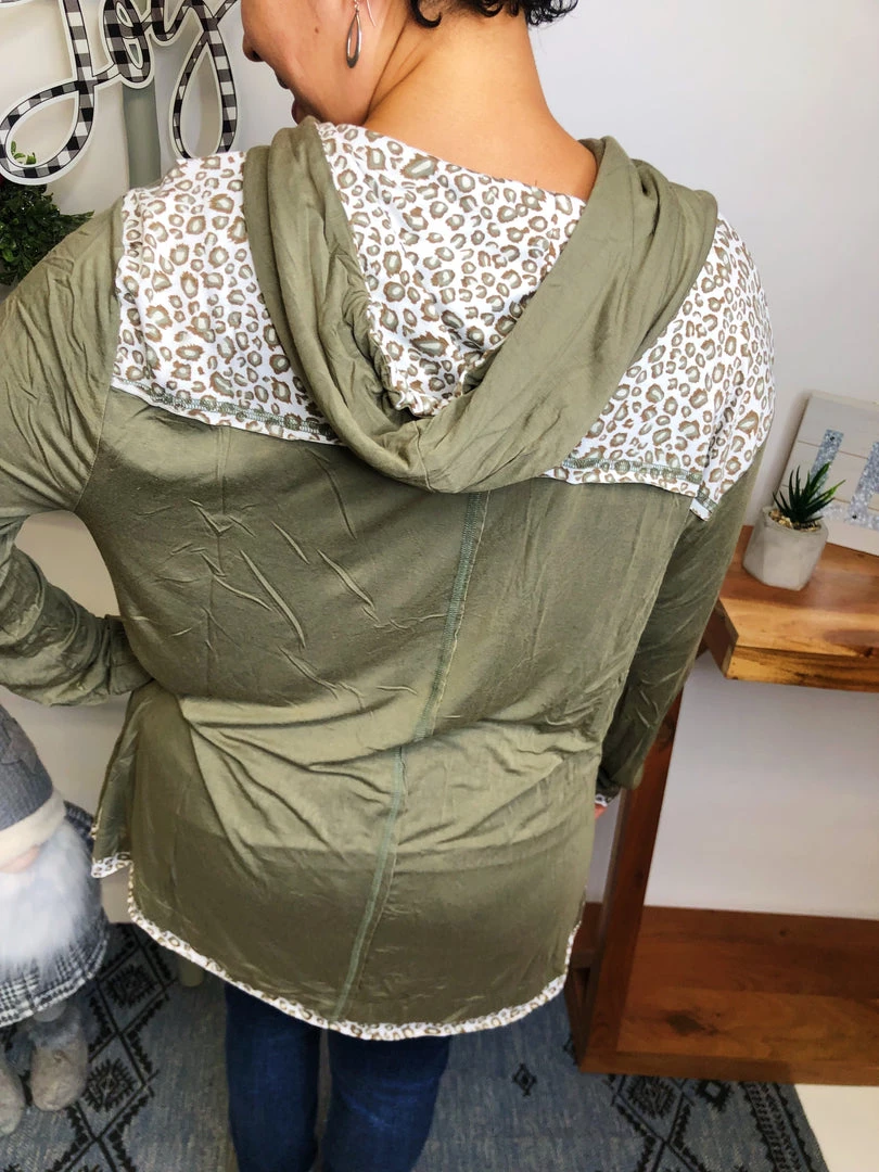 Iris & Rainbow Boutique #L557 Pretty Leopard Top 10 Iris & Rainbow Boutique #L557 Pretty Leopard Top