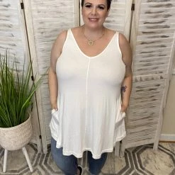 Iris & Rainbow Boutique #K58 Checkmate Sleeveless Top (White)