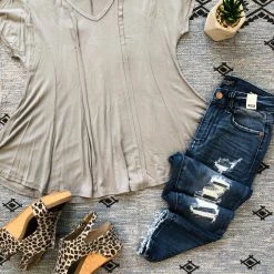 Iris & Rainbow Boutique New Arrivals #K578 A Flair For The Dramatic Top (STEEL GREY)