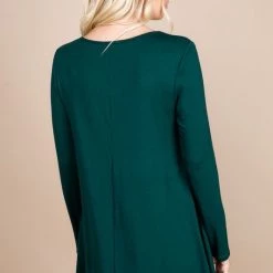 Iris & Rainbow Boutique #462 Strolling Downtown Top (hunter Green)