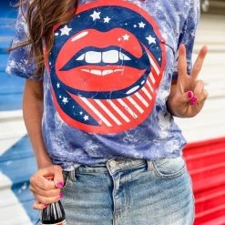 Iris & Rainbow Boutique New Arrivals #J459 Kiss Of Pride Tee