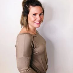 Iris & Rainbow Boutique New Arrivals #K582 Fall Back Lattice Top (MOCHA)