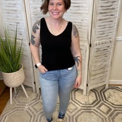 Iris & Rainbow Boutique New Arrivals #J695 Just The Tip Dip Non-Distressed Skinny Judy Blue Jeans 8 Iris & Rainbow Boutique New Arrivals #J695 Just The Tip Dip Non-Distressed Skinny Judy Blue Jeans