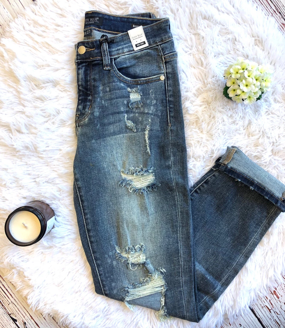 Iris & Rainbow Boutique #81 Beach Splash Judy Blue Boyfriend Jeans 6 Iris & Rainbow Boutique #81 Beach Splash Judy Blue Boyfriend Jeans