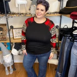 Iris & Rainbow Boutique #346 Donna’s Patch Pocket Judy Blue Flare Jeans