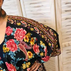 Iris & Rainbow Boutique #K84 Keep A Secret Floral Kimono (Black)