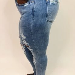Iris & Rainbow Boutique #K748 Waiting On The World Judy Blue Skinny Jeans