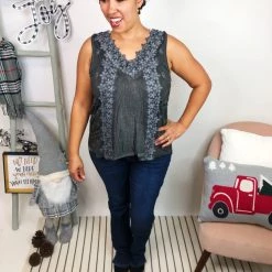 Iris & Rainbow Boutique #L289 Flowers On Me POL Top (Gray)