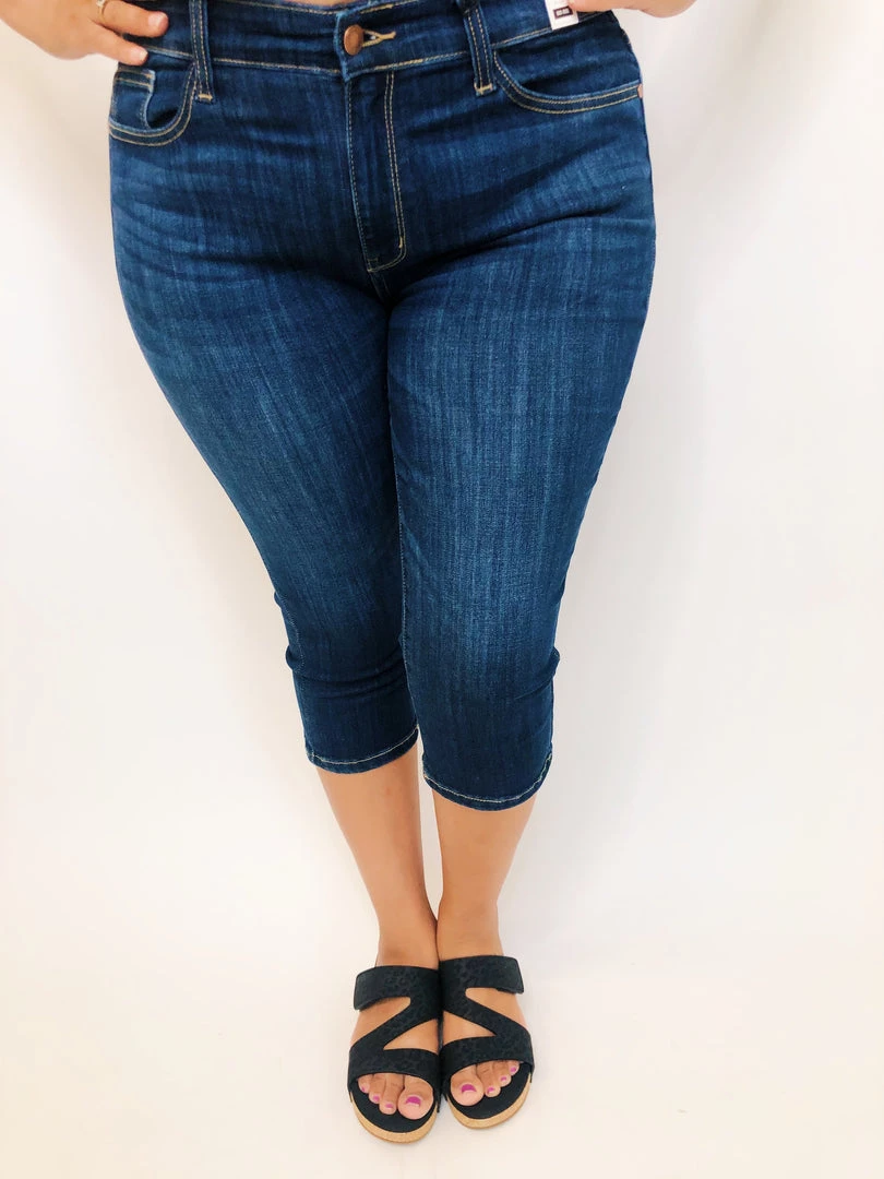 Iris & Rainbow Boutique #K339 Must Have Judy Blue Skinny Capri 3 Iris & Rainbow Boutique #K339 Must Have Judy Blue Skinny Capri