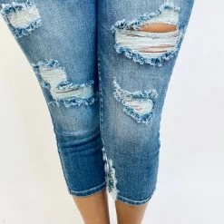 Iris & Rainbow Boutique #K442 Run The World Judy Blue Skinny Capri 9 Iris & Rainbow Boutique #K442 Run The World Judy Blue Skinny Capri