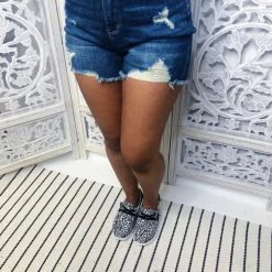 Iris & Rainbow Boutique #M402 High Temperature Judy Blue Shorts