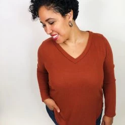 Iris & Rainbow Boutique #K685 The City Girl's Cozy Pullover (Rust)