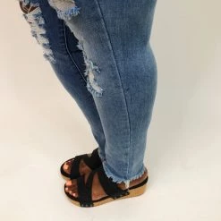 Iris & Rainbow Boutique #K748 Waiting On The World Judy Blue Skinny Jeans
