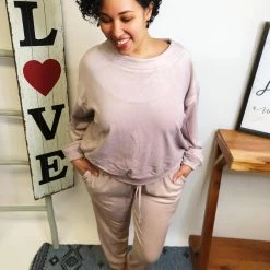 Iris & Rainbow Boutique #L569 Feels Like A Dream Joggers (Blush) New Arrivals