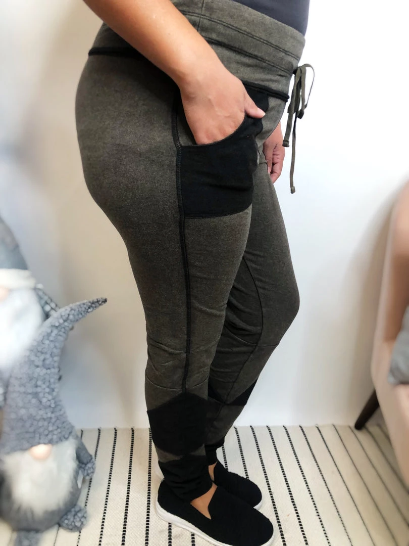 Iris & Rainbow Boutique New Arrivals #L371 The Go-To Stylish Joggers (Black) 4 Iris & Rainbow Boutique New Arrivals #L371 The Go-To Stylish Joggers (Black)