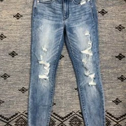 Iris & Rainbow Boutique #K748 Waiting On The World Judy Blue Skinny Jeans