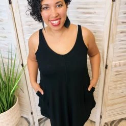 Iris & Rainbow Boutique #K57 Checkmate Sleeveless Top (Black)