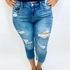 Iris & Rainbow Boutique #K442 Run The World Judy Blue Skinny Capri