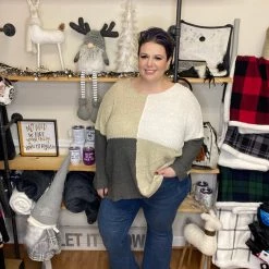 Iris & Rainbow Boutique #H158 Elegant Color Block Sweater New Arrivals