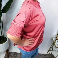 Iris & Rainbow Boutique #M552 Kiss My Lips Top New Arrivals