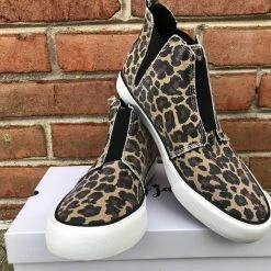 Iris & Rainbow Boutique #D21 Frankie's Animal Print High Top Shoes New Arrivals