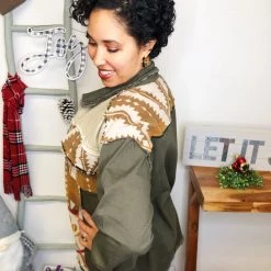 Iris & Rainbow Boutique #L839 I Put A Spell On You Shacket