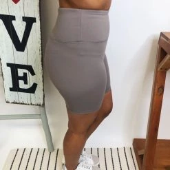 Iris & Rainbow Boutique #M276 Free Expression Biker Shorts (Heather)