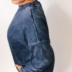 Iris & Rainbow Boutique New Arrivals #k606 Feeling Good, Like I Should Pullover (Black)