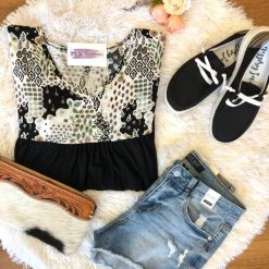 Iris & Rainbow Boutique #C135 Light Up The Night Paisley Top New Arrivals