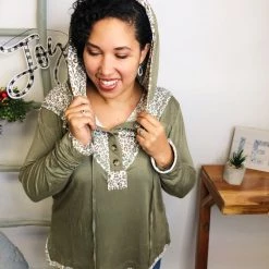 Iris & Rainbow Boutique #L557 Pretty Leopard Top 21 Iris & Rainbow Boutique #L557 Pretty Leopard Top