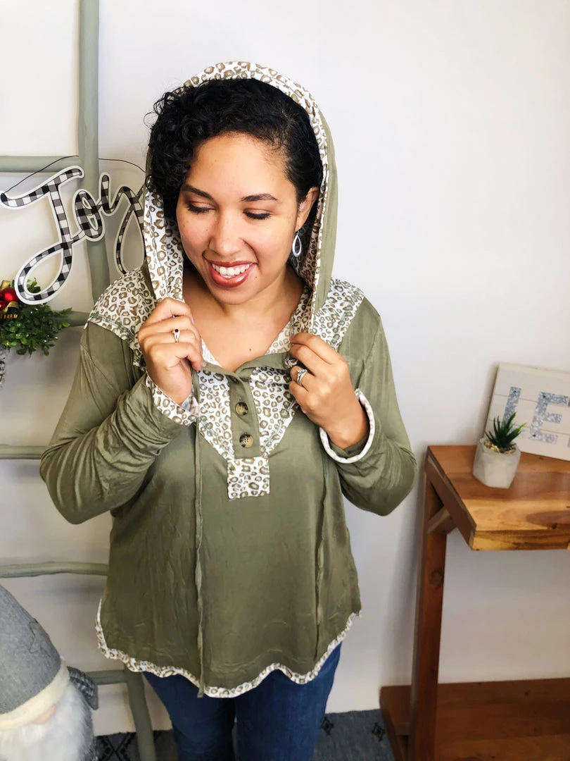 Iris & Rainbow Boutique #L557 Pretty Leopard Top 12 Iris & Rainbow Boutique #L557 Pretty Leopard Top