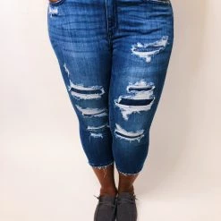 Iris & Rainbow Boutique #K552 Feeling Myself In Contrast Patch Judy Blue Skinny Capri New Arrivals
