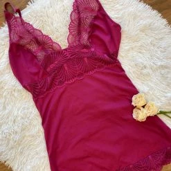 Iris & Rainbow Boutique New Arrivals #H531 Turn It Up Lingerie (Fuchsia)