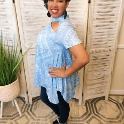 Iris & Rainbow Boutique New Arrivals #K122 Picture This Paisley Top