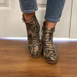 Iris & Rainbow Boutique #H999 Jane’s Snake Booties New Arrivals