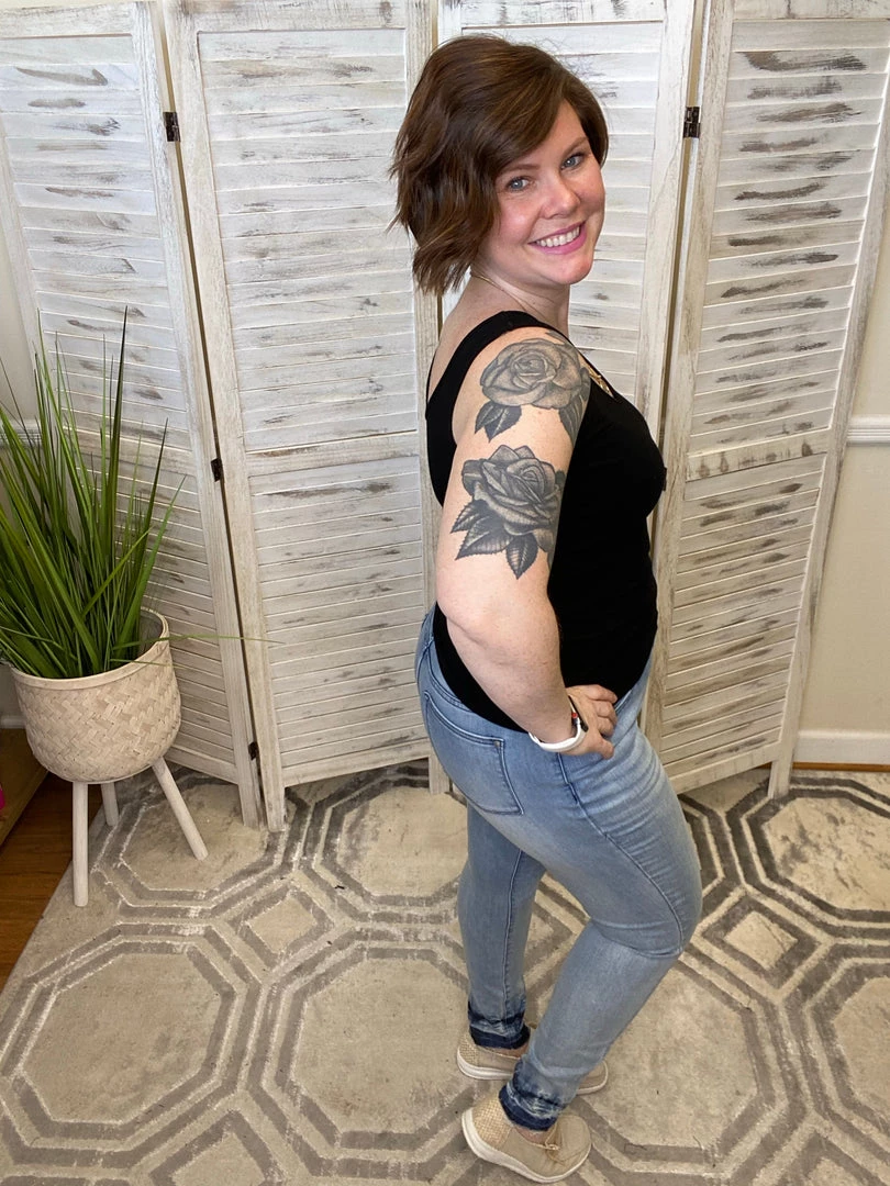 Iris & Rainbow Boutique New Arrivals #J695 Just The Tip Dip Non-Distressed Skinny Judy Blue Jeans 6 Iris & Rainbow Boutique New Arrivals #J695 Just The Tip Dip Non-Distressed Skinny Judy Blue Jeans