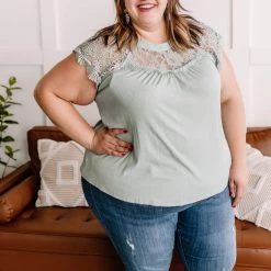 Iris & Rainbow Boutique #L881 Secrets From A Girl Judy Blue Jeggings