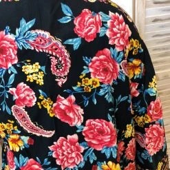 Iris & Rainbow Boutique #K84 Keep A Secret Floral Kimono (Black)